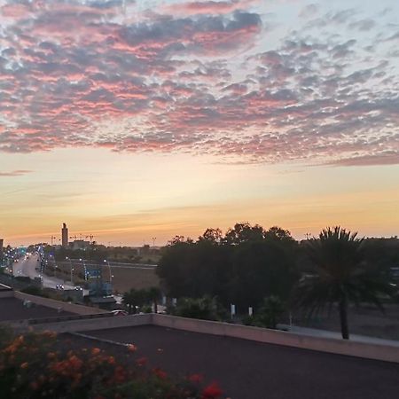 Grand Appartement Vue Golf A 2 Min De La Plage ブズニカ エクステリア 写真