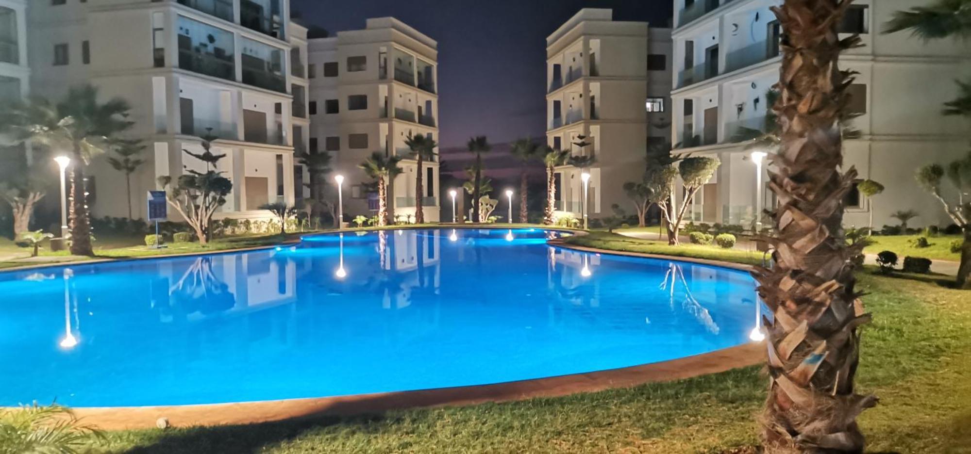 Grand Appartement Vue Golf A 2 Min De La Plage ブズニカ エクステリア 写真